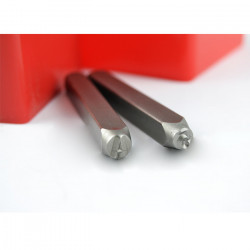 COFFRET LETTRES ET NUMEROS A FRAPPER 5MM 52422